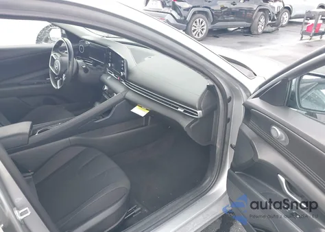 2022 Hyundai Elantra Sel z USA, uszkodzony, nr VIN 5NPLS4AG1NH064567